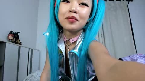 Kira online show from 02.15.25