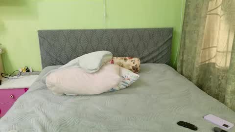 Snapshot of kira_kittyxxx chatting on 02.23.26 Kira online show from 02.23.26