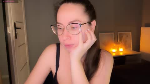 Snapshot of kira_nuru_queen chatting on 02.20.26 Kira online show from 02.20.26