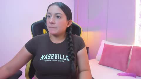 Snapshot of kira_relish chatting on 05.18.26 K I R A online show from 05.18.26