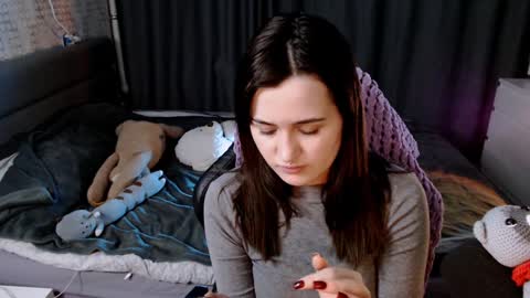 Kira  follow me  online show from 01.21.25