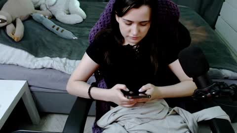 Kira  follow me  online show from 01.25.25