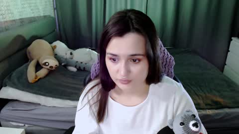 Kira  follow me  online show from 01.31.25