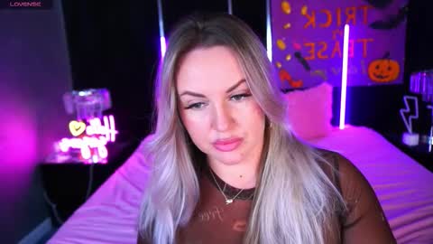 Kira online show from 11.03.25