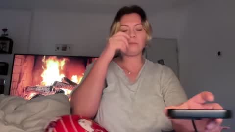 KiraDivine online show from 11.30.25