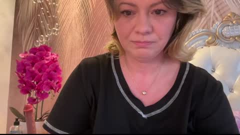 KiraDivine online show from 02.28.26