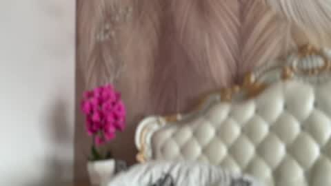 KiraDivine online show from 04.01.26