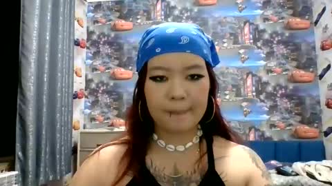 Snapshot of kiradrip chatting on 10.21.25 Kira online show from 10.21.25