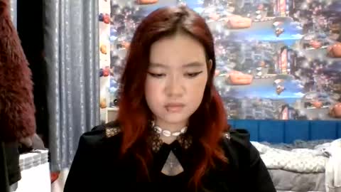 Snapshot of kiradrip chatting on 11.02.25 Kira online show from 11.02.25