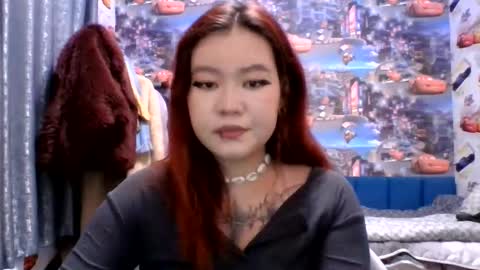 Snapshot of kiradrip chatting on 11.12.25 Kira online show from 11.12.25