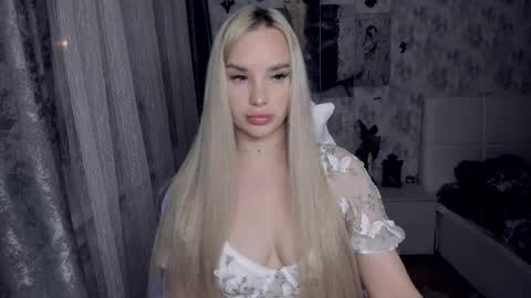 kirakrox online show from 12.15.25