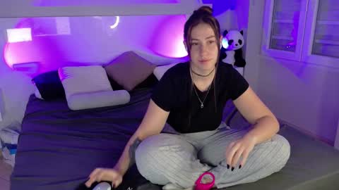 Kira online show from 02.11.26