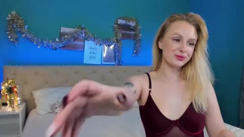 Kira online show from 12.21.25