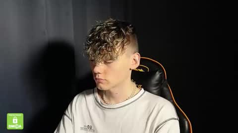 Snapshot of kirill_20_cm chatting on 01.11.26 Kirill and Andrey online show from 01.11.26