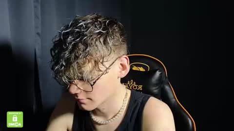 Snapshot of kirill_20_cm chatting on 01.15.26 Kirill and Andrey online show from 01.15.26