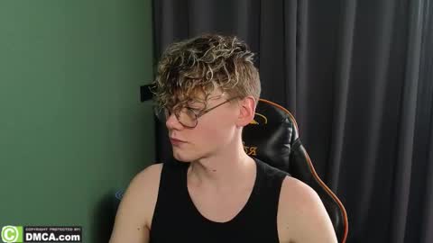 Snapshot of kirill_20_cm chatting on 02.10.26 Kirill and Andrey online show from 02.10.26