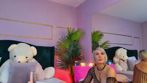 Kirra online show from 11.16.25