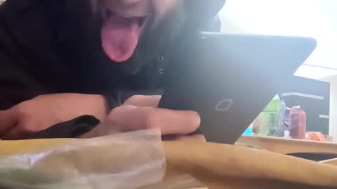 kis4kum online show from 03.06.25