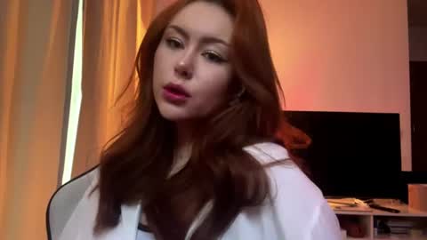 Mia online show from 06.10.26
