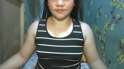 Snapshot of kiss_me_loves chatting on 12.21.24 kiss_me_loves online show from 12.21.24