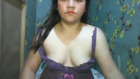 Snapshot of kiss_me_loves chatting on 02.22.25 kiss_me_loves online show from 02.22.25