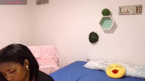 Violet  online show from 12.17.24