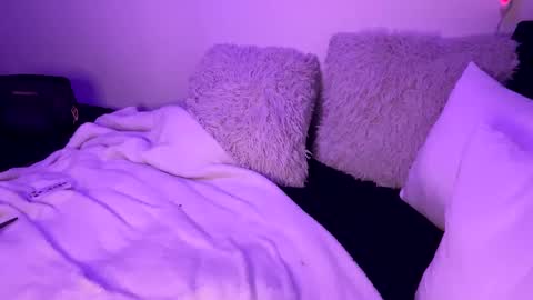 Kissah Kreampuff online show from 01.21.25