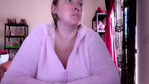 Snapshot of kissica chatting on 11.04.25 kissica online show from 11.04.25