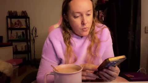 Snapshot of kissica chatting on 11.23.25 kissica online show from 11.23.25