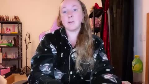 kissica online show from 12.14.25