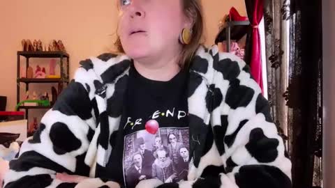 Snapshot of kissica chatting on 12.16.25 kissica online show from 12.16.25