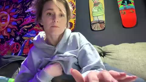 Snapshot of kisskatie chatting on 11.28.25 Kaitie online show from 11.28.25