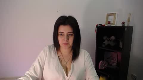 kissleoxx online show from 12.16.25