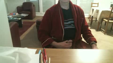 Snapshot of kisslog1 chatting on 12.01.24 kisslog1 online show from 12.01.24