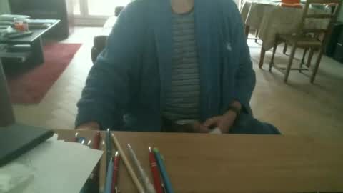 Snapshot of kisslog1 chatting on 10.18.25 kisslog1 online show from 10.18.25