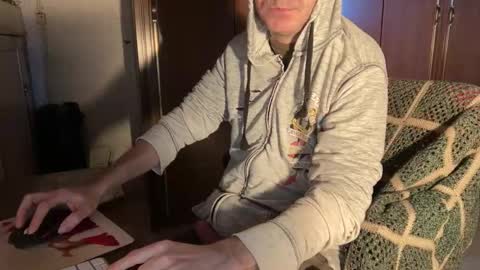 kissofbanned1983 online show from 02.18.26