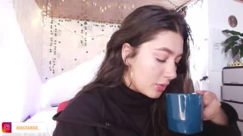 Snapshot of kisstarxxx chatting on 11.07.25 Helena and Brad online show from 11.07.25