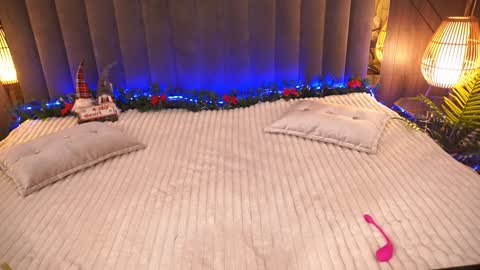 Snapshot of kitnis1love chatting on 01.11.25 kitness online show from 01.11.25