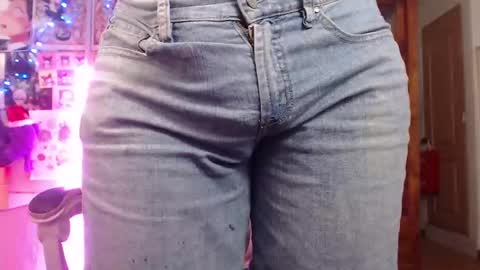 Snapshot of kitsunearineko chatting on 12.03.24 Ari Keimiwrights  online show from 12.03.24