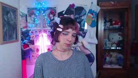 Snapshot of kitsunearineko chatting on 12.12.24 Ari Keimiwrights  online show from 12.12.24