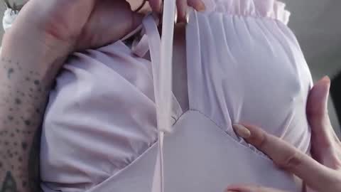 Snapshot of kitsunearineko chatting on 12.26.24 Ari Keimiwrights  online show from 12.26.24