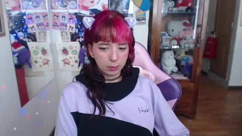 Snapshot of kitsunearineko chatting on 12.26.24 Ari Keimiwrights  online show from 12.26.24