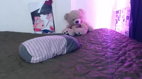 Snapshot of kitsunearineko chatting on 01.09.25 Ari Keimiwrights  online show from 01.09.25