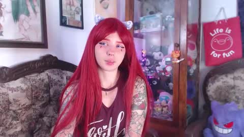 Snapshot of kitsunearineko chatting on 10.10.25 Ari Keimiwrights  online show from 10.10.25