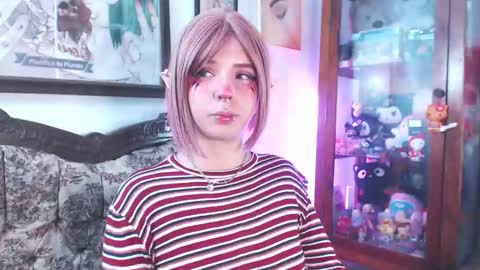 Snapshot of kitsunearineko chatting on 10.16.25 Ari Keimiwrights  online show from 10.16.25