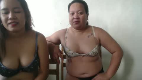 Snapshot of kittensquirtpussy chatting on 02.09.25 kittensquirtpussy online show from 02.09.25