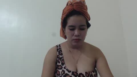 Snapshot of kittensquirtpussy chatting on 01.05.26 kittensquirtpussy online show from 01.05.26