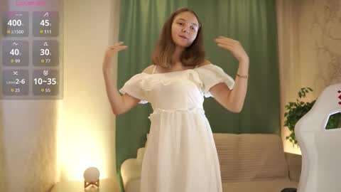 Snapshot of kittiesland chatting on 11.10.25 Agatha online show from 11.10.25