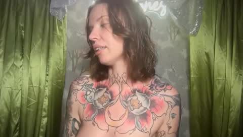Snapshot of kittjones33 chatting on 05.16.26 kittjones33 online show from 05.16.26