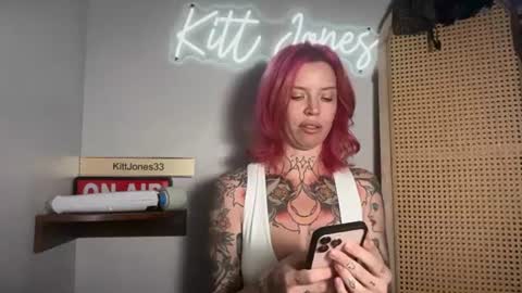 Snapshot of kittjones33 chatting on 06.28.26 kittjones33 online show from 06.28.26